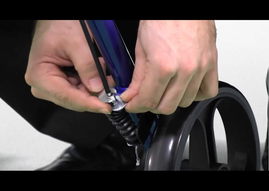 How to adjust the brakes of your Hugo® rollator Hugo®